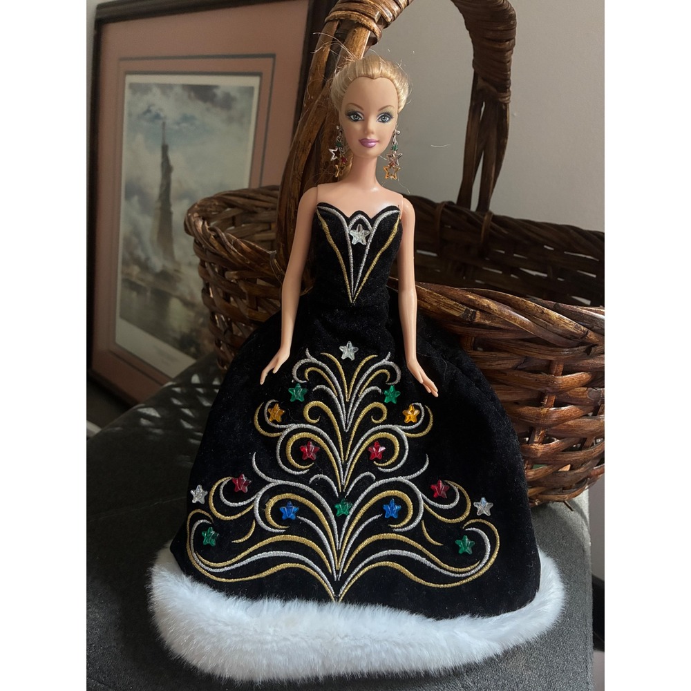 2006 Holiday Barbie by Bob Mackie J0949 Vintage Collector Doll